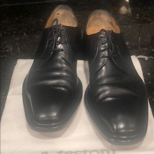 Near perfect men’s black dress shoe, New $575!
